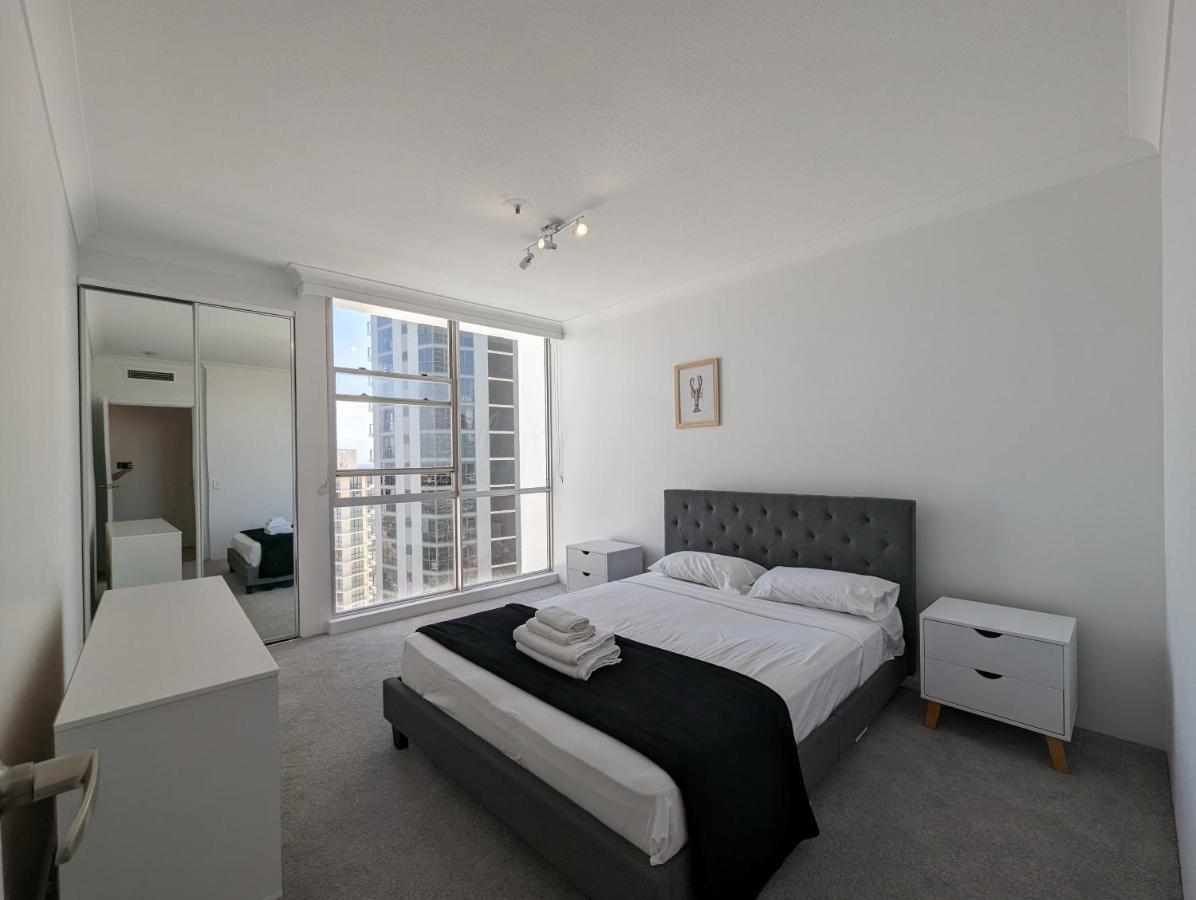 โกลเดน เกท - วี แอคคอมมอเดท Apartment โกลด์โคสต์ ภายนอก รูปภาพ