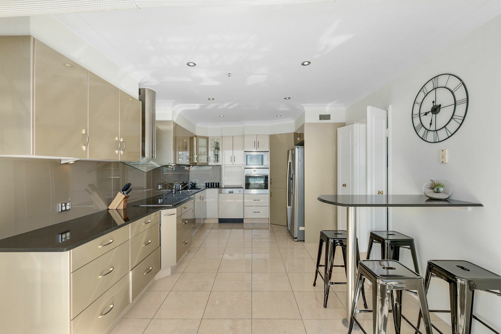 โกลเดน เกท - วี แอคคอมมอเดท Apartment โกลด์โคสต์ ภายนอก รูปภาพ